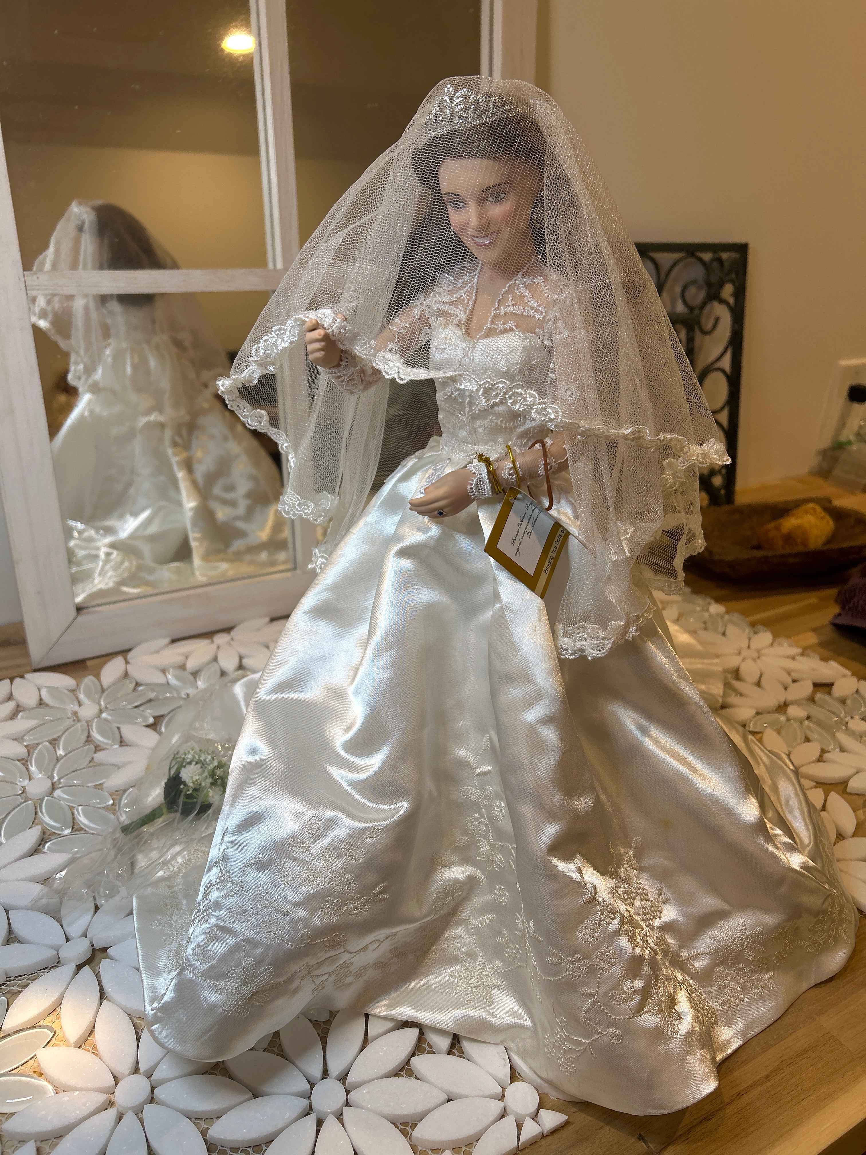 Ashton-Drake Princess Figurine - Kate Middleton